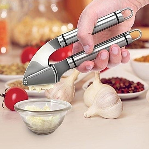 Stainless Steel Garlic Press PRO | Industrial‑Grade Crusher with Peeler & Cleaning Brush
